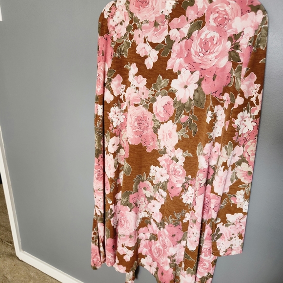 Duster - Picture 5 of 5